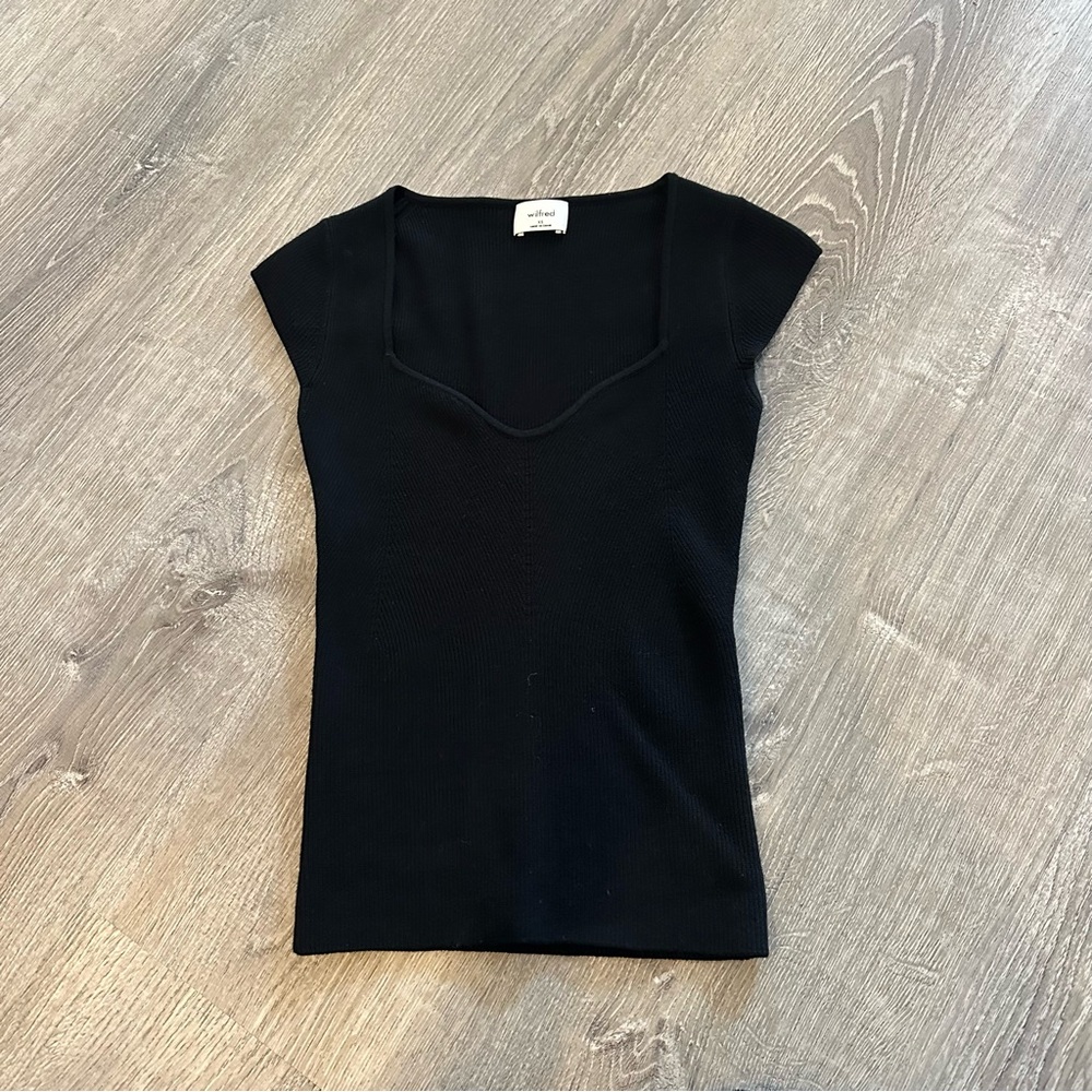 Aritzia Wilfred black knit top Size XS